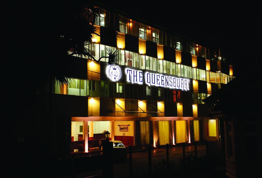 The Queensburry City Hotel Nuwara Eliya Esterno foto